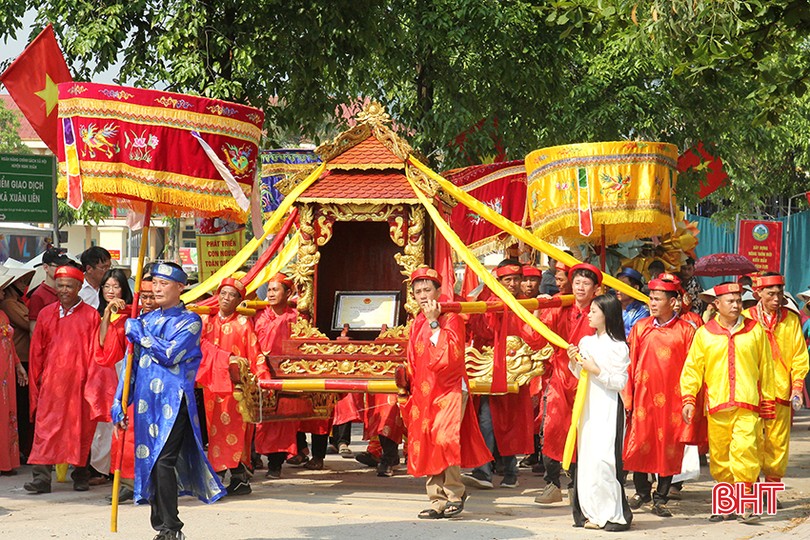 Đón bằng công nhận lễ hội cầu ngư làng Cam Lâm là di sản văn hóa phi vật thể Quốc gia
